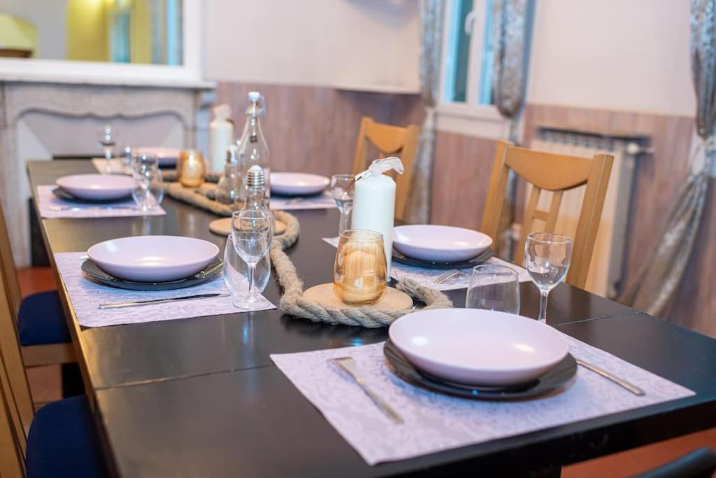 Anna-Maria : Grand Appartement 10 Personnes+Parking Prive -Actif+ Location- 马赛 外观 照片